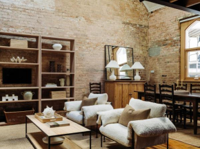 The Rox - Elizabeth Apartment